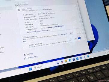 HP EliteBook X G1a: Adaptive Refresh Rate (image source: Benjamin Herzig)