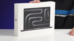 The unboxing video suggests that the M4-powered MacBook Pro will sport the same chassis as its predecessor (Image source: Wylsacom)