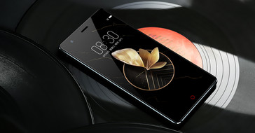 ZTE Nubia Z17 Lite black perspective (Source: ZTE)