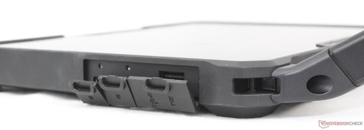 Right: 2x USB-C Thunderbolt 4 w/ DisplayPort + Power Delivery, USB-A 3.2 Gen. 1, MicroSD reader