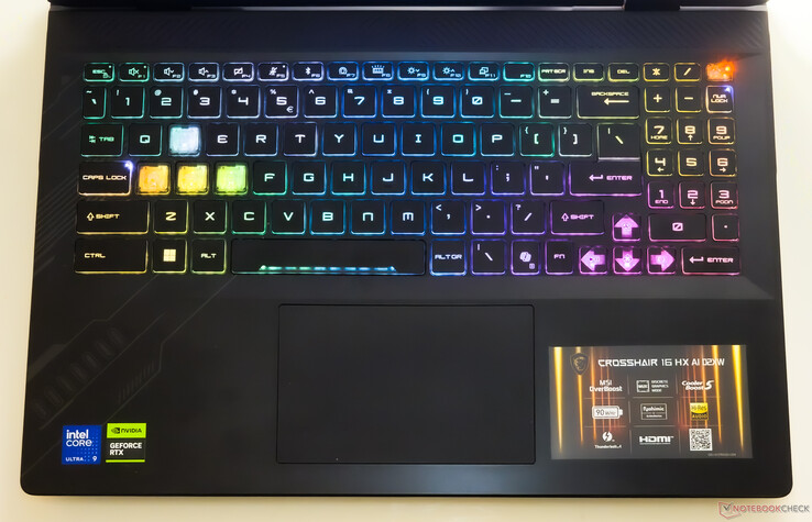 MSI Crosshair 16 HX AI: Keyboard and touchpad