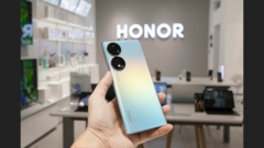 An 'Honor 70' in the wild. (Source: Weibo)