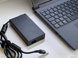 Compact 250-watt power supply