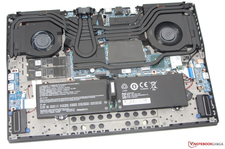 Internals of the Medion Erazer Beast X40