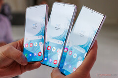 The Galaxy S22 and Galaxy S22+ never had 10-120 Hz displays. (Image source: NotebookCheck)