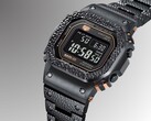 The MRG-B5000HT-1 uses a negative LCD to match the understated dark-grey finish of the DLC coating (Image source: Casio)