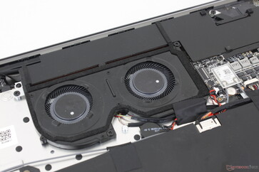 Cooling solution consists of twin ~40 mm fans and a small vapor chamber cooler