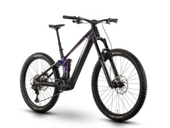 With the Raymon Tarok Pro, Raymon is offering a new full-suspension MTB equipped with an Avinox motor
