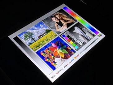 Oppo Find X9 Ultra viewing angles