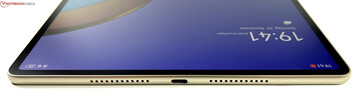 Right: speaker, USB-C