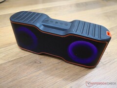 Waterproof EasySMX VKF2PRO Bluetooth speaker is big on volume and small on size