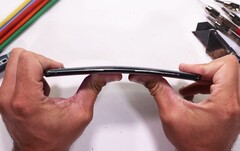 The LG Velvet survived JerryRigEverything&#039;s durability test. (Image source: JerryRigEverything)