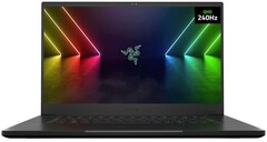 Razer Blade 15 with Intel Core i7-12800H and GeForce RTX 3070 Ti (Source: Razer)