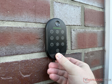 Yale Smart Keypad 2 - Fingerprint in use