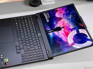 A pretty useful 180° hinge is also on offer.