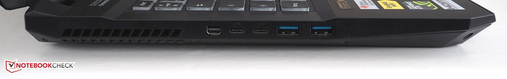 Left side: Mini-DisplayPort, 2x USB 3.1 Gen2 Type-C (without Thunderbolt), 2x USB 3.0