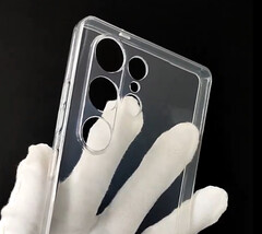 Samsung is rumoured to have moderate design changes in store for next year's Galaxy S 'Ultra' smartphone. (Image source: via @UniverseIce)