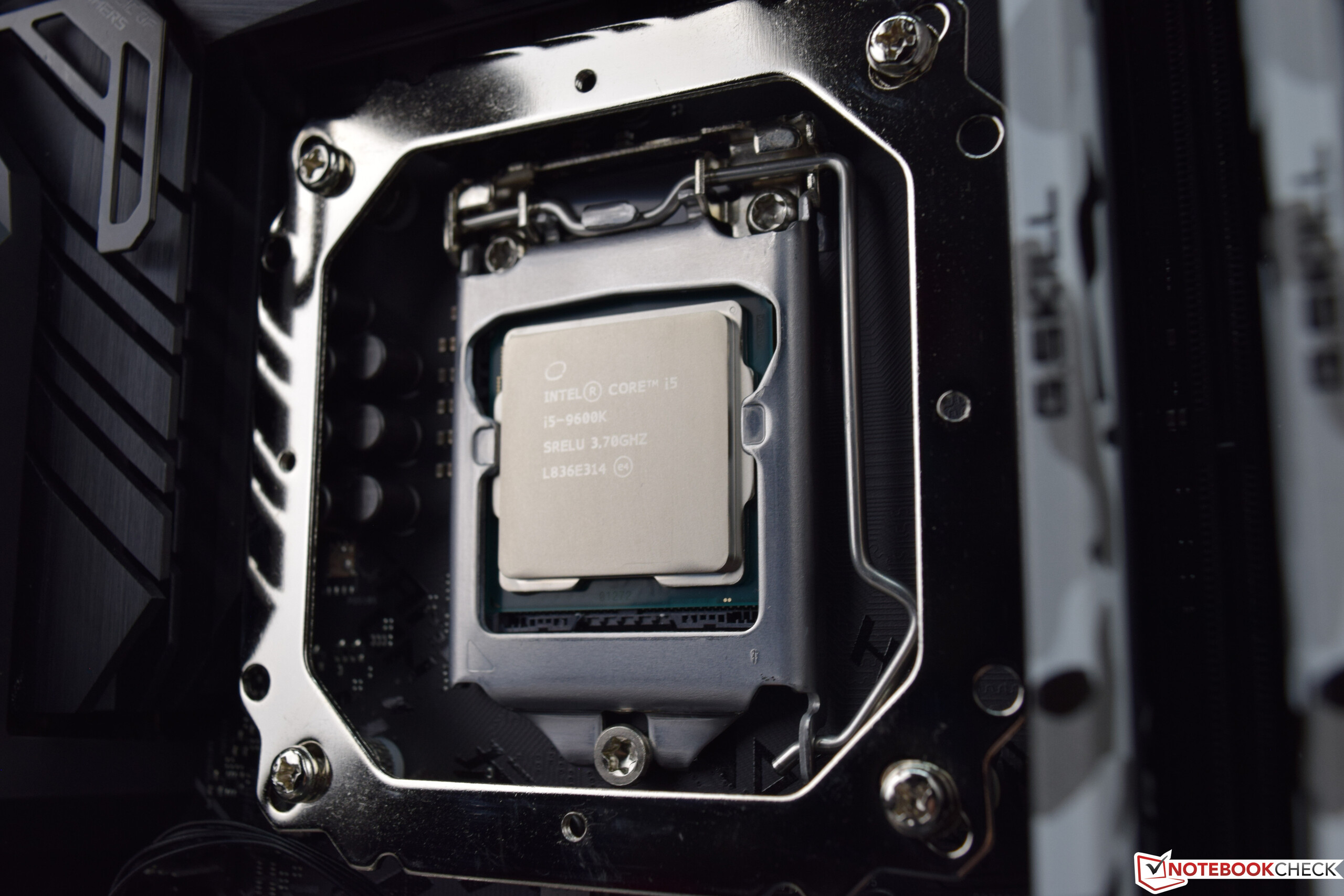 Intel Core i5-9600K Desktop CPU Review - NotebookCheck.net Reviews