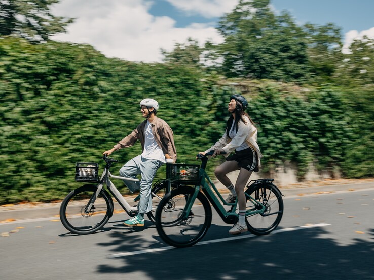 The Canyon Citylite:ON e-bike is available in step-over and step-through frame variants (Image source: Canyon)