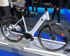 The Decathlon BTWIN LD 940 e-bike has a smart system allowing you to connect your phone. (Image source: Transition Velo)