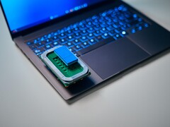 Intel Panther Lake features up to four Cougar Cove P-cores, eight Darkmont E-cores, and four Darkmont LP E-cores in the highest end SKU. (Image source: Alex Waetzel)