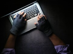 UK surveillance orders spark US backlash over privacy and security concerns (Image source: Towfiqu Barbhuiya, Unsplash)