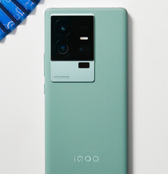Differences between the iQOO 11 and iQOO 11S may only be internal. (Image source: Vivo)
