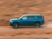 Rivian's R1S appears to be able to travel 410 miles on a single charge when equipped with a Max battery. (Image source: Rivian)