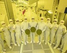 Samsung Foundry and Electronics execs show the first 3nm wafers off. (Source: Samsung)