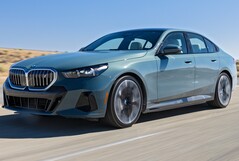 The electric 2025 BMW i5 (Image source: Motor Trend)