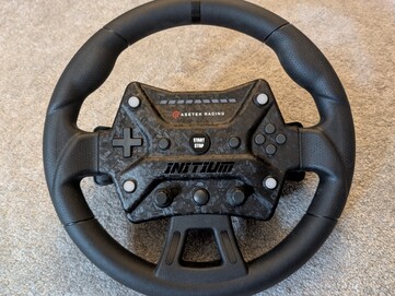 Asetek Initium steering wheel front.