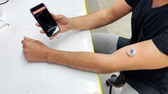 A new diabetes monitoring wearable tracks alcohol and lactate, too (image: UC San Diego)