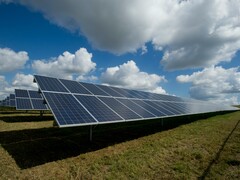 Oregon approves largest US solar project (Image source: American Public Power Association, Unsplash)
