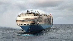 Burning EV batteries on Felicity Ace couldn't be put out (image: WSJ)