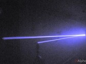 The laser bouncing back and forth (Image source: AlphaPhoenix; screenshot)