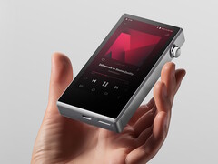The Astell & Kern PD5 aluminum-body digital audio player weighs just 6.98 oz. (198 g).