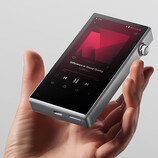The Astell & Kern PD5 aluminum-body digital audio player weighs just 6.98 oz. (198 g).