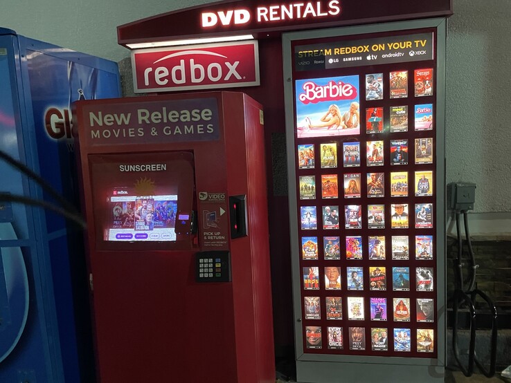 A DVD rental station in front of a supermarket in Las Vegas. (Photo: Andreas Sebayang/Private)