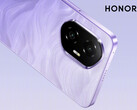 The Honor 300 is exceptionally thin. (Image source: Honor)