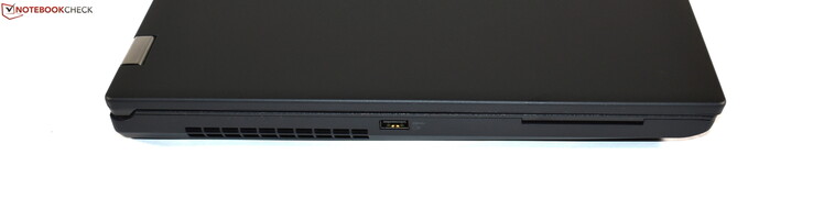 bên trái: USB 3.0 loại A, đầu đọc thẻ thông minh