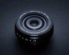 Fujifilm presents a particularly compact 23 mm lens for Fujifilm X-series cameras. (Image source: Fujifilm)