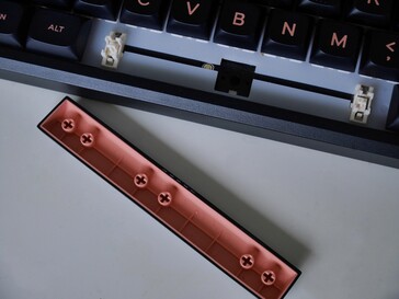 Epomaker Galaxy 100 space bar and stabiliser