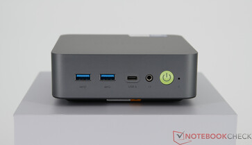 GMKtec NucBox K17 - Front-Panel Connectors