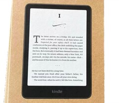 The next-generation Kindle Paperwhite is getting a larger display. (Image source: gavan820 / Reddit)