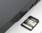 El MSI GE65/GE75 Raider cuesta más de 1500 dólares, tiene uno de los lectores de tarjetas SD más lentos que hemos visto