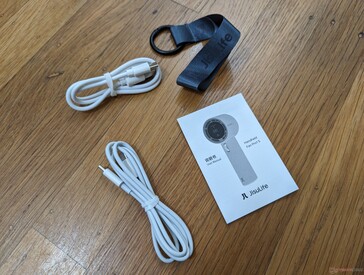 Included accessories: Manual, USB-A to USB-C charger, USB-C to USB-C charger, Carrying rope