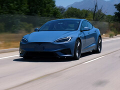 The 2026 Tesla Model S Plaid in a new Frost Blue Metallic color. (Image source: Jay Leno Garage/YT)