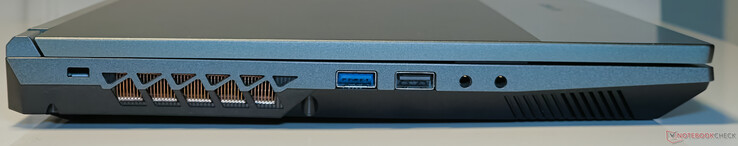 Left: Kensington lock slot, USB 3.2 Gen1 Type-A, USB 2.0 Type-A, Line-in, CTIA 3.5 mm combo audio jack