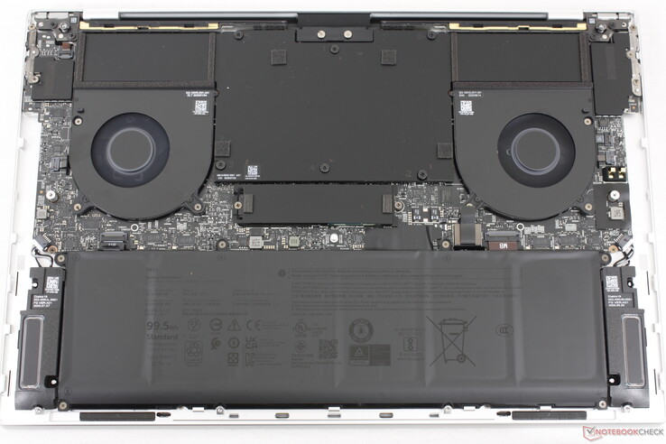 Dell 16 Premium DA16250 internals