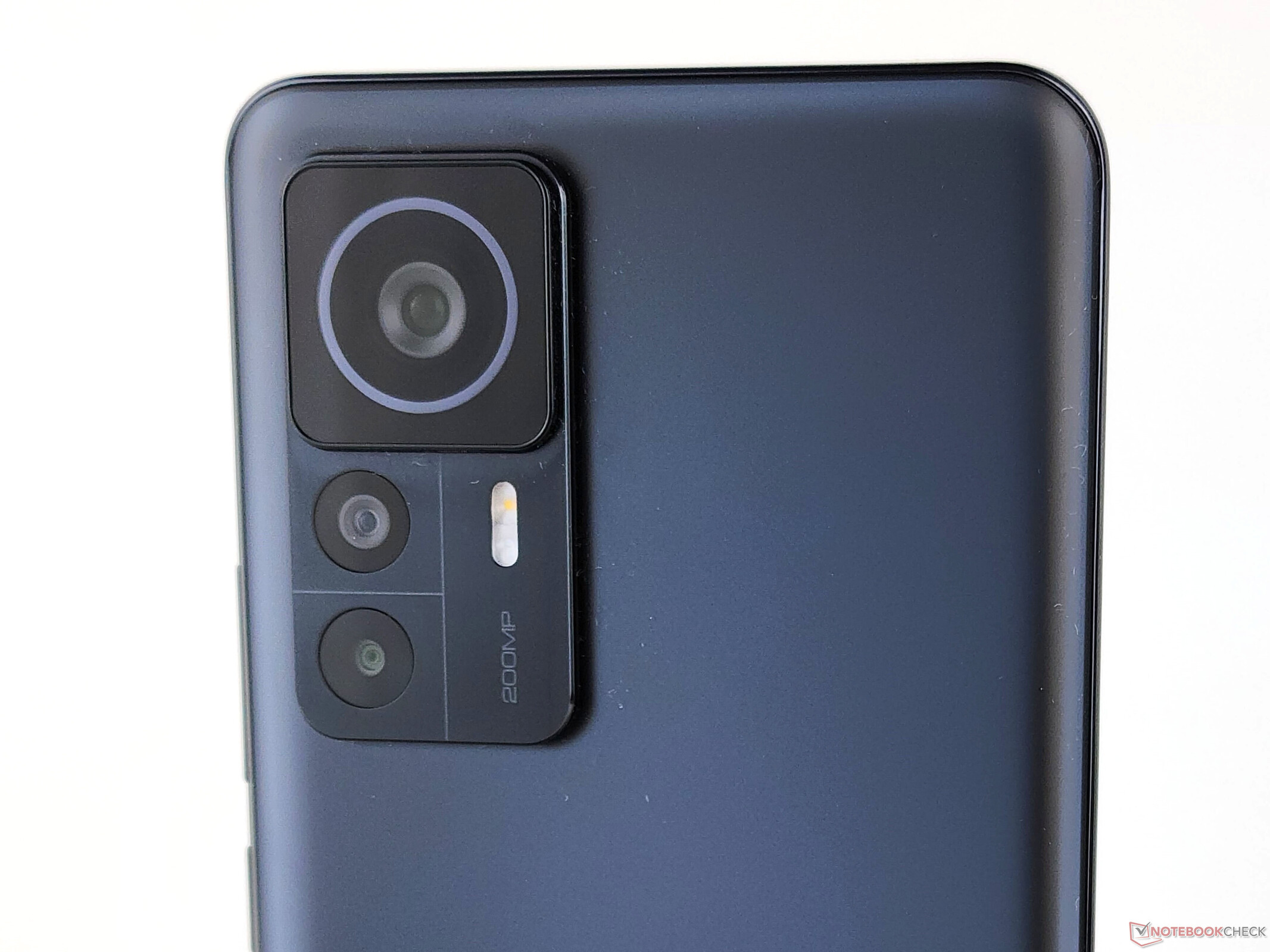 Xiaomi 12T Pro, un 'smartphone' con cámara de 200 megapíxeles